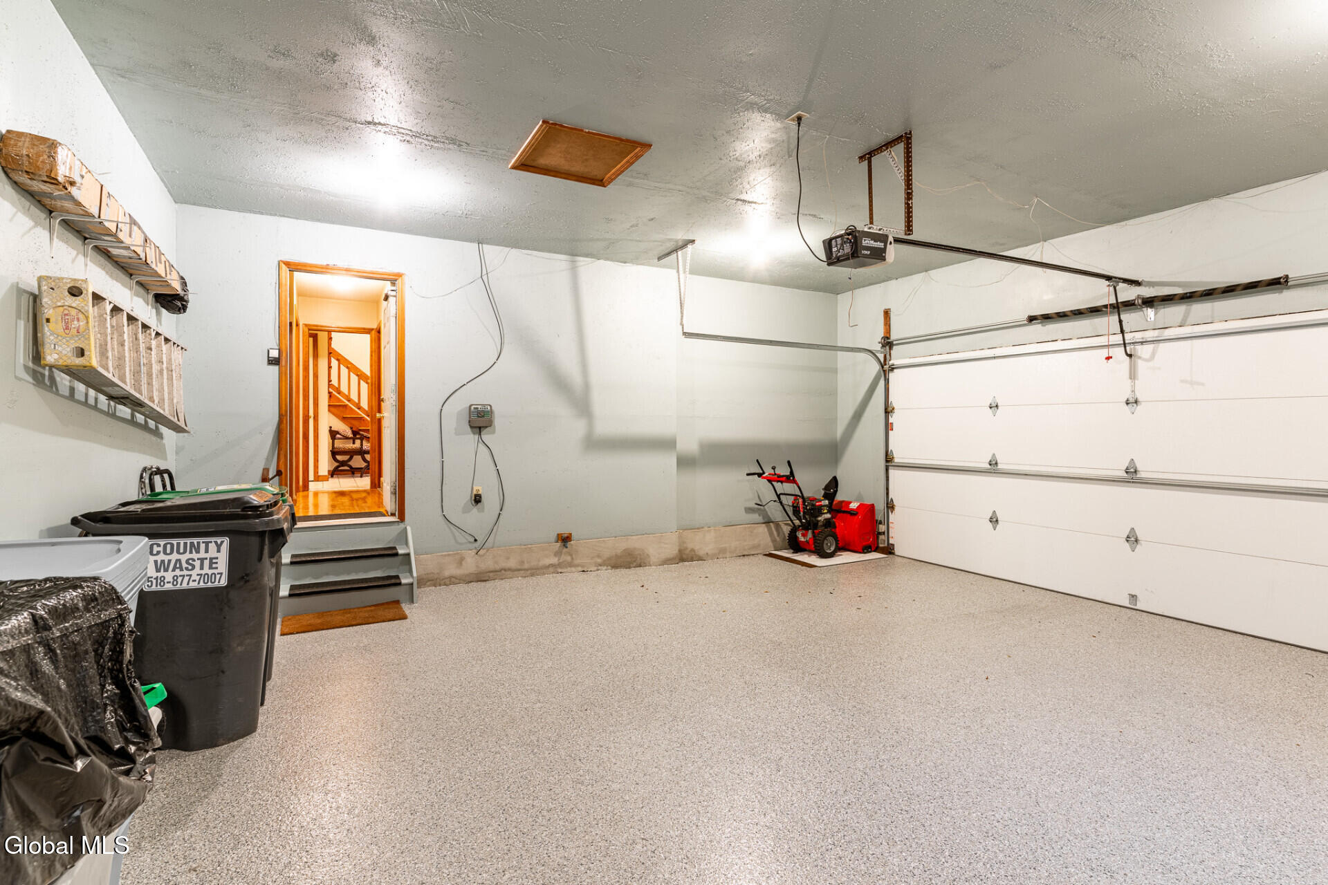 31 Woodridge Drive Loudonville NY 12211