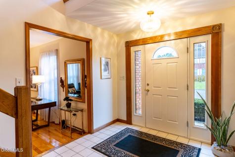 31 Woodridge Drive Loudonville NY 12211