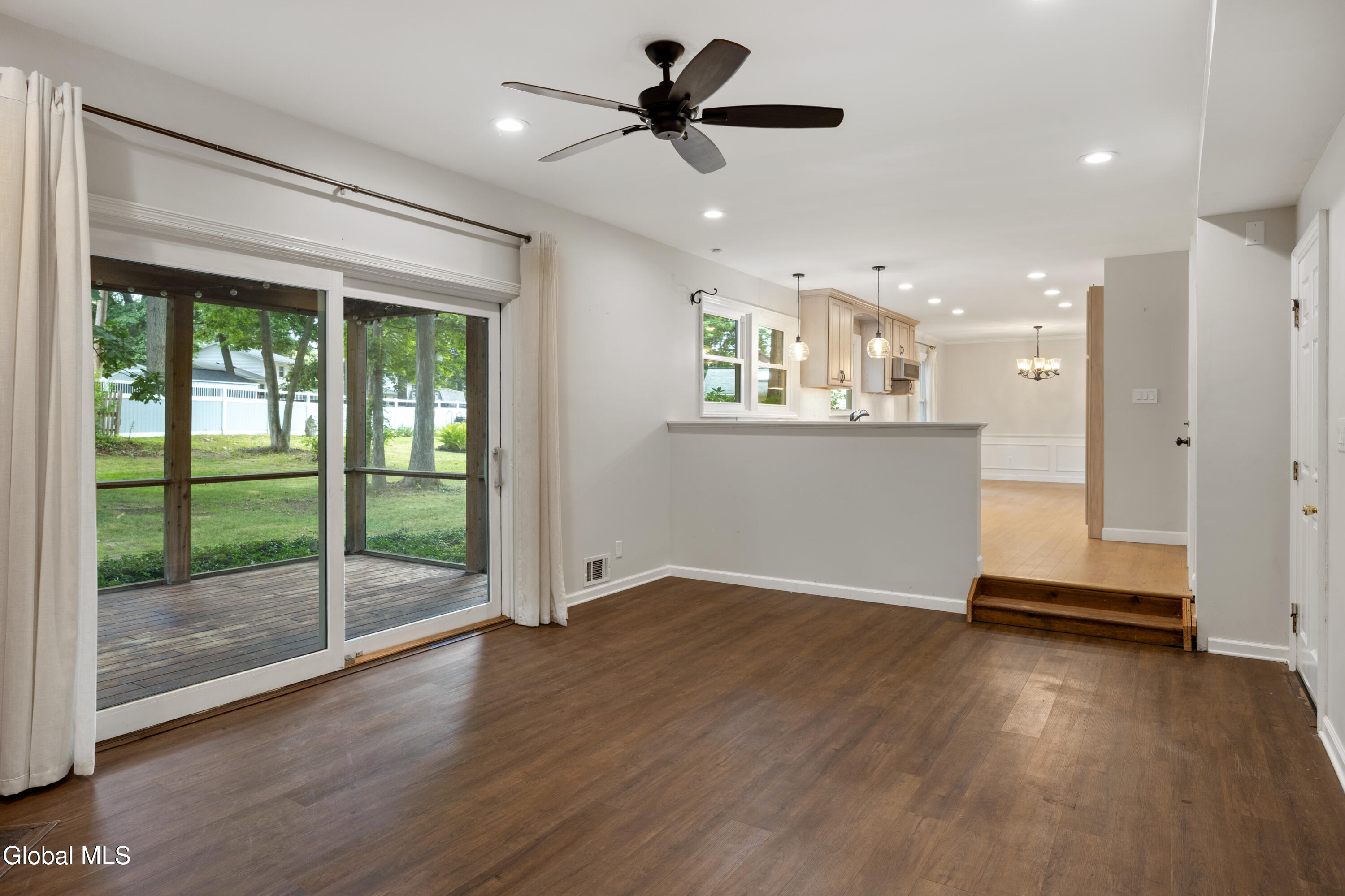 759 Downing Street Niskayuna NY 12309