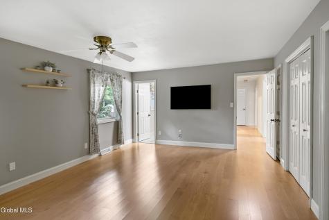 759 Downing Street Niskayuna NY 12309