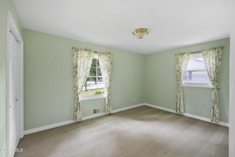 759 Downing Street Niskayuna NY 12309
