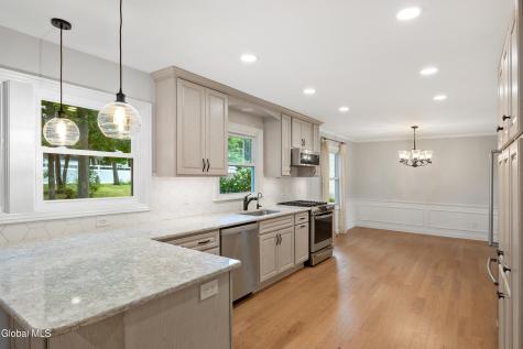 759 Downing Street Niskayuna NY 12309