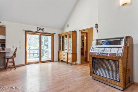 324 Elsmere Avenue Delmar NY 12054
