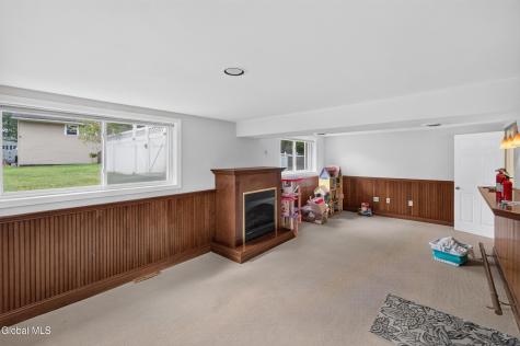 21 Evergreen Clifton Park NY 12065
