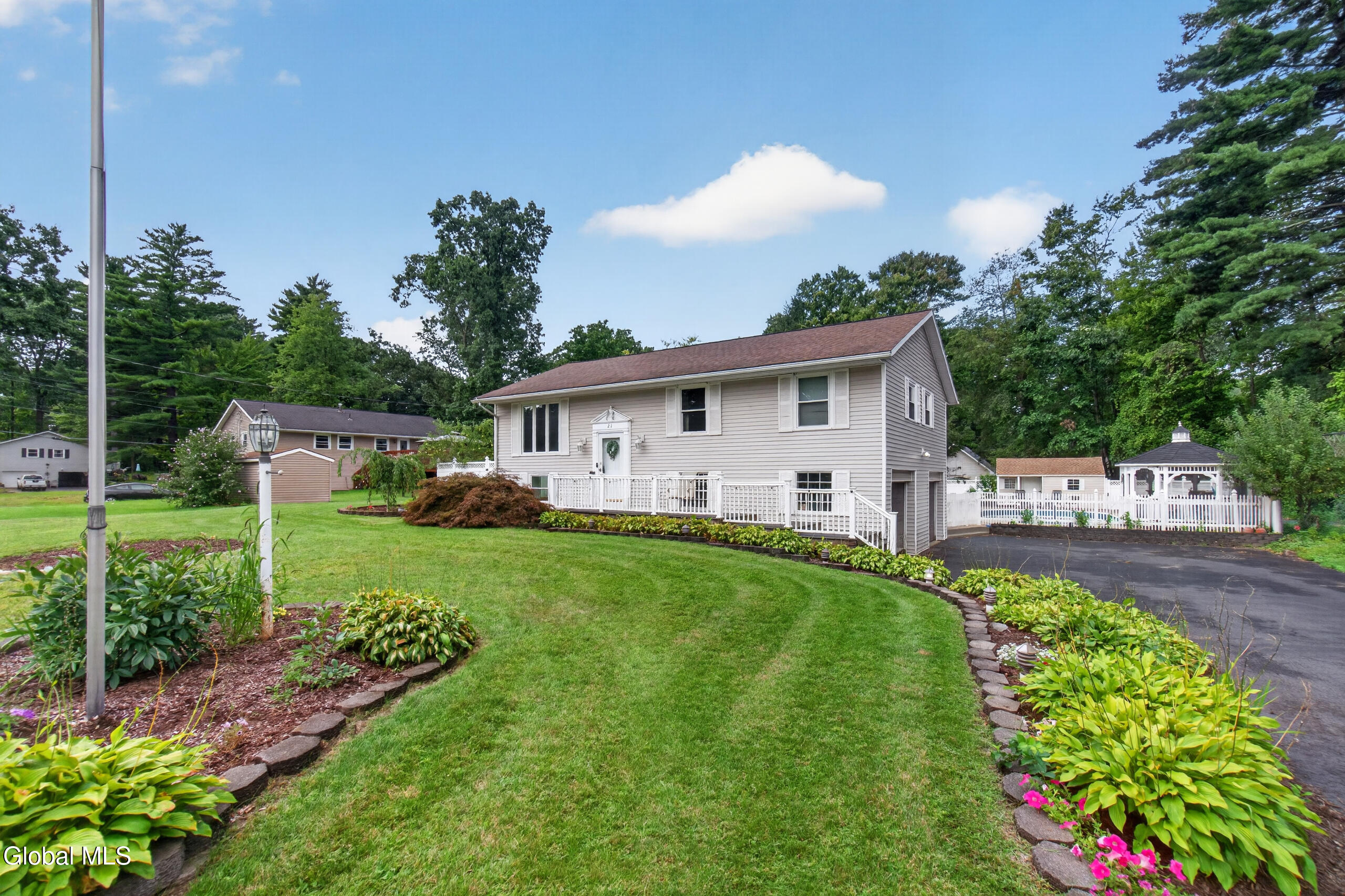 21 Evergreen Clifton Park NY 12065