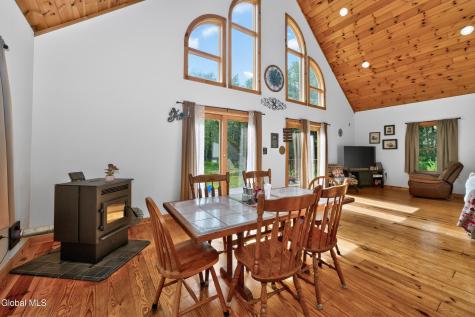 189 Taborton Road Averill Park NY 12018