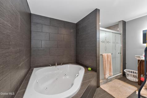 189 Taborton Road Averill Park NY 12018