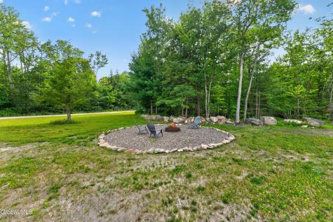 189 Taborton Road Averill Park NY 12018