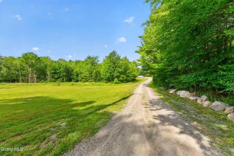 189 Taborton Road Averill Park NY 12018