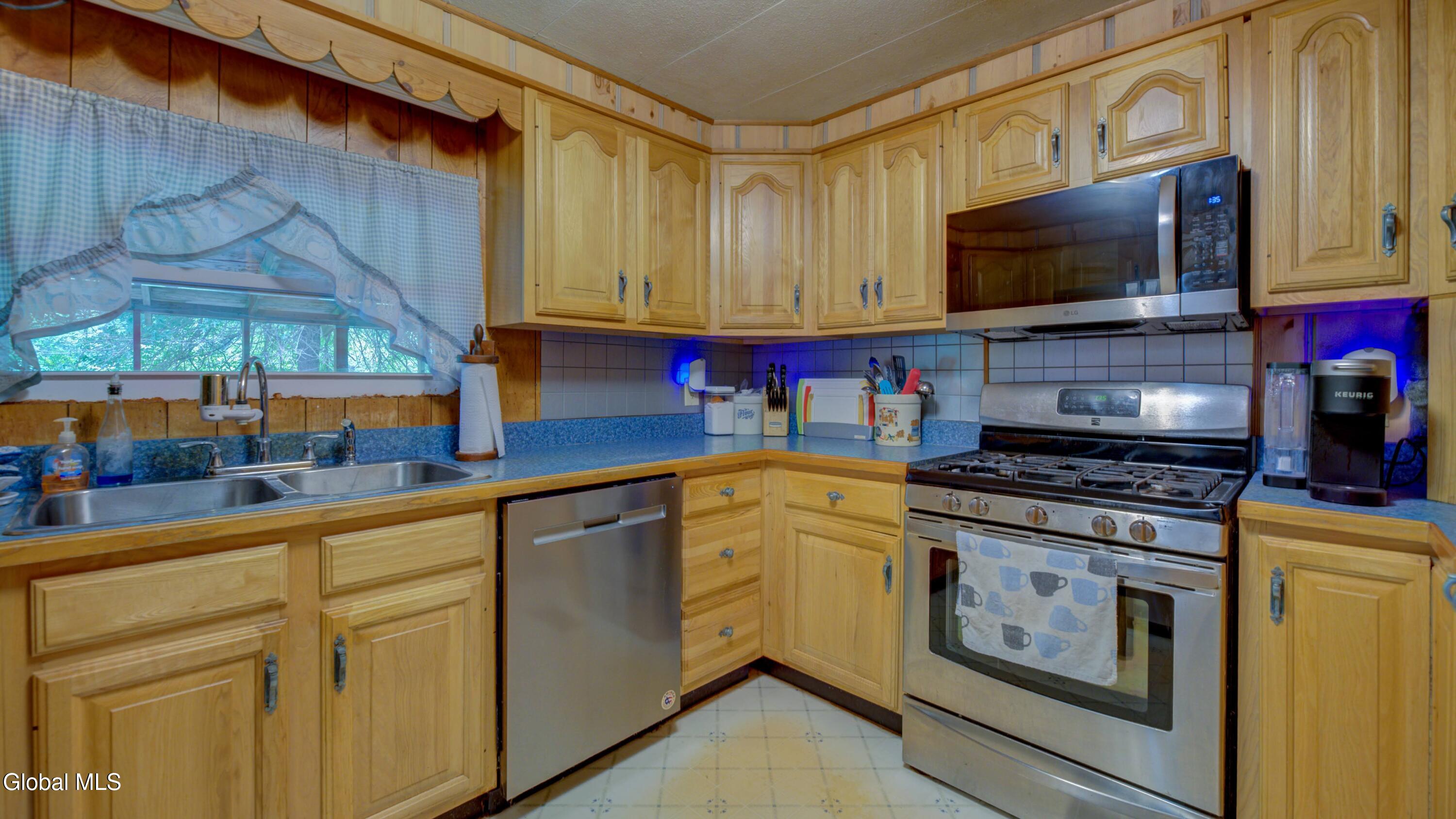 404 North Road Dolgeville NY 13329