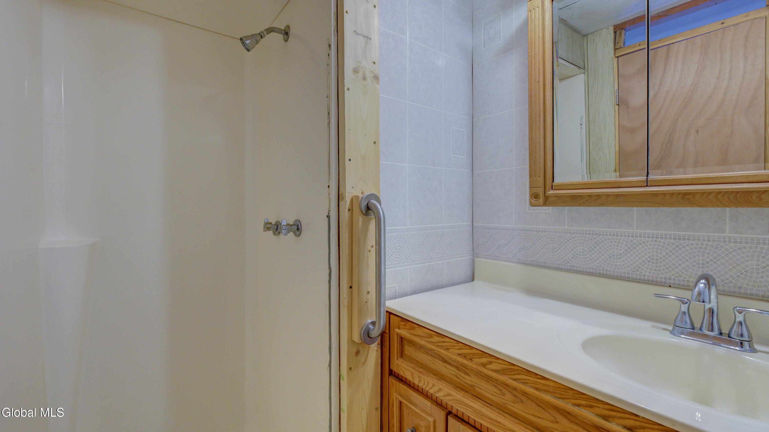 404 North Road Dolgeville NY 13329