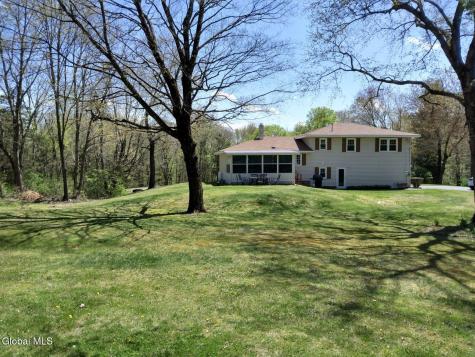 313 Pine Circle Claverack NY 12075