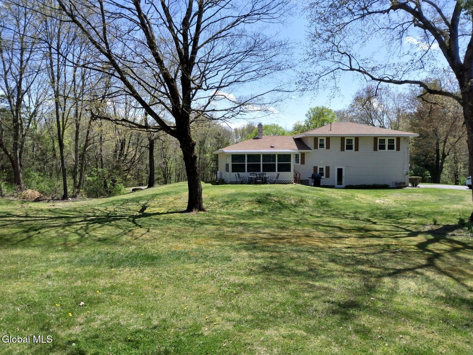313 Pine Circle Claverack NY 12075