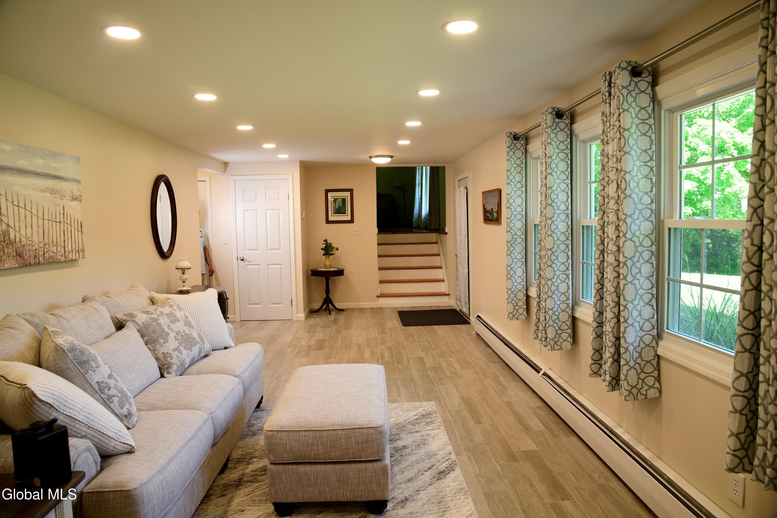 313 Pine Circle Claverack NY 12075