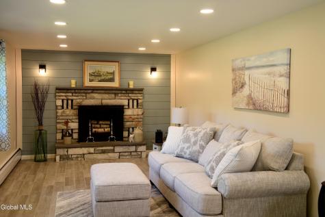 313 Pine Circle Claverack NY 12075