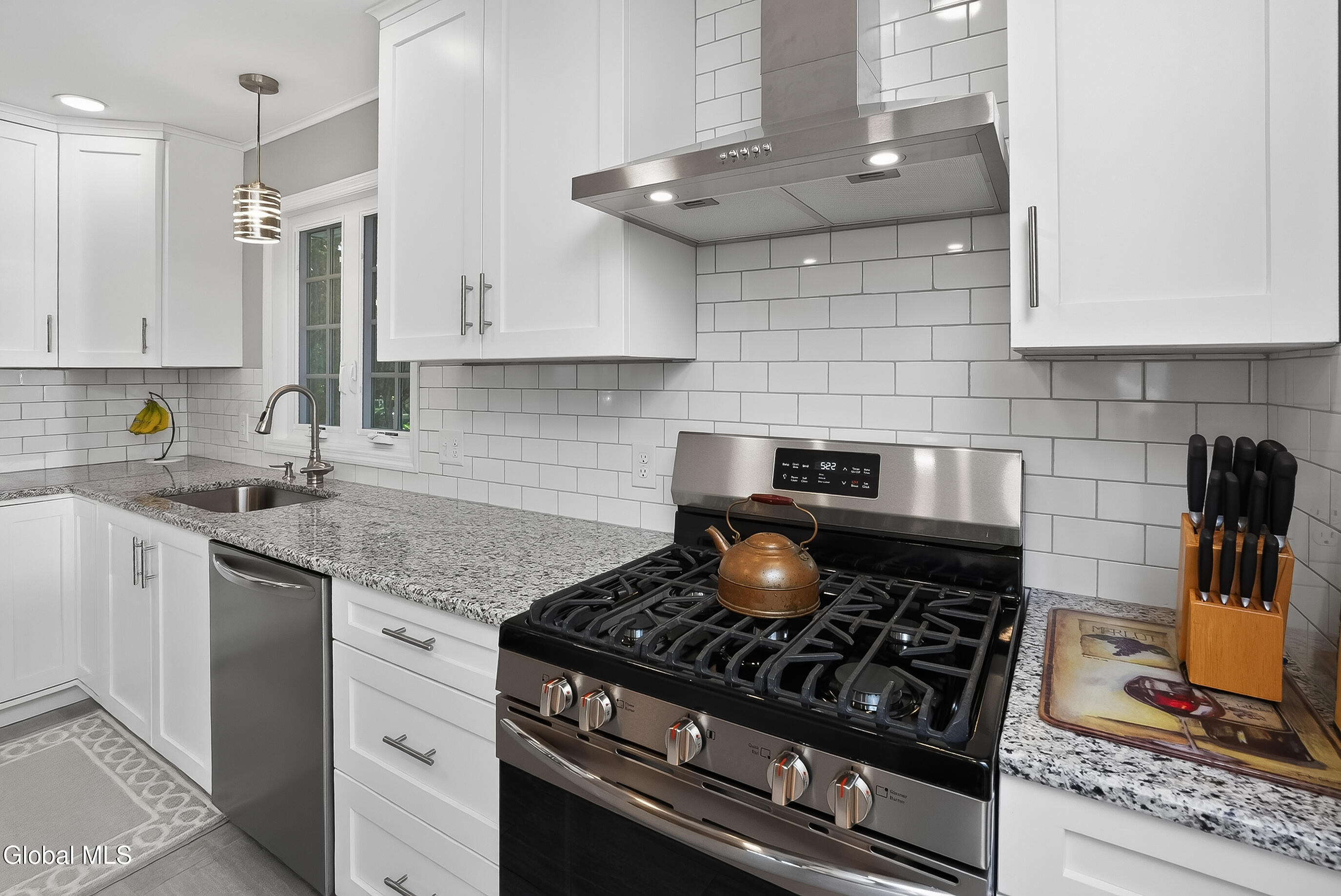 313 Pine Circle Claverack NY 12513