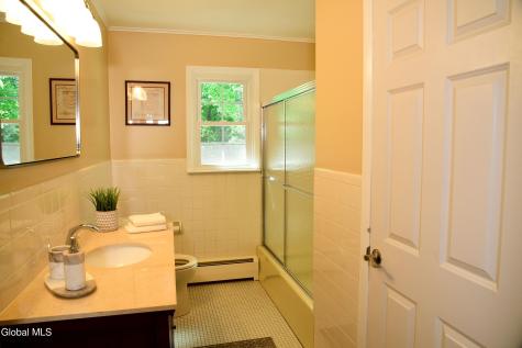 313 Pine Circle Claverack NY 12075