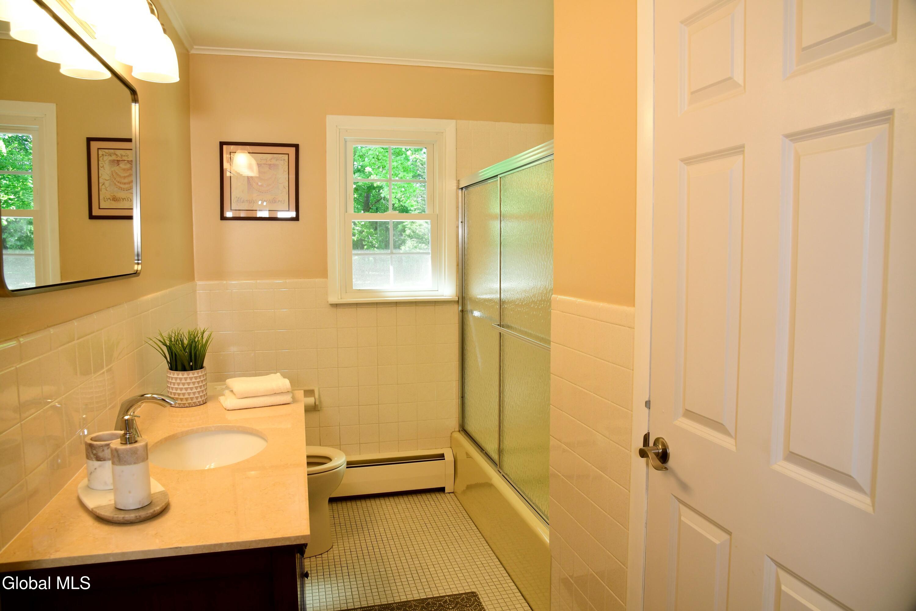 313 Pine Circle Claverack NY 12075