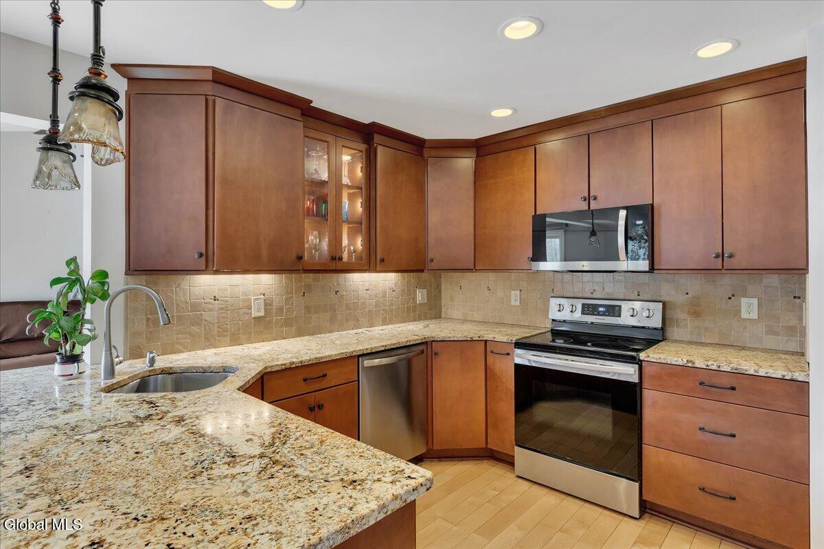 128 Horizon Boulevard Schenectady NY 12306