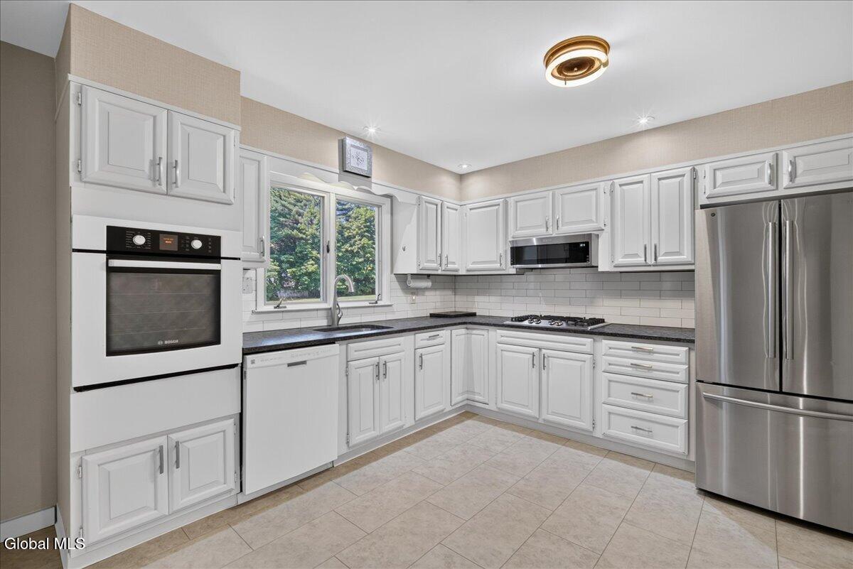 2264 Preisman Drive Niskayuna NY 12309