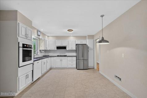 2264 Preisman Drive Niskayuna NY 12309