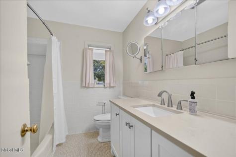 2264 Preisman Drive Niskayuna NY 12309
