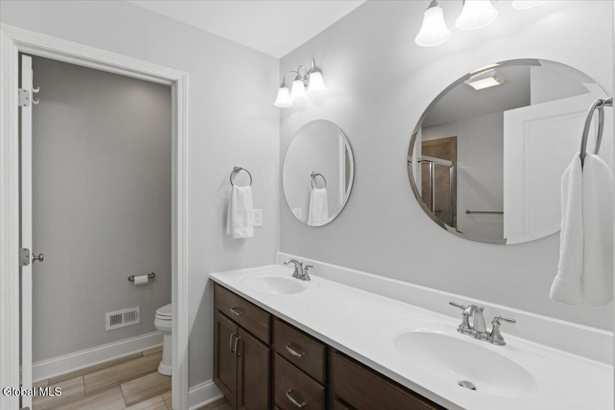 21 Tisdale Lane Clifton Park NY 12065