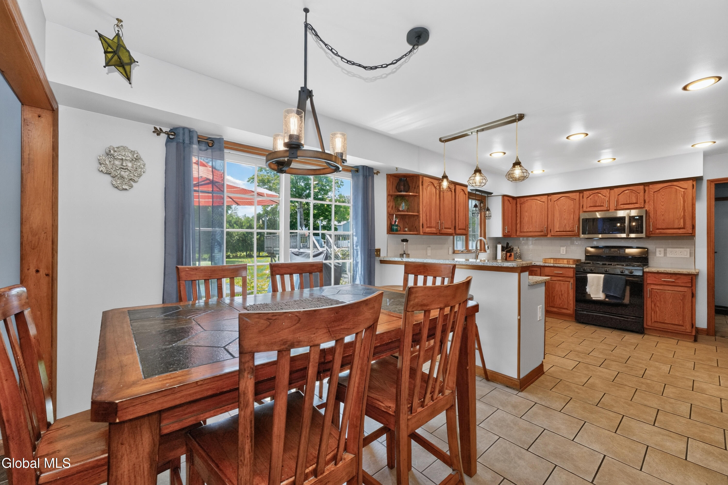 4 Stottle Lane Glenville NY 12302