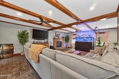 4 Stottle Lane Glenville NY 12302