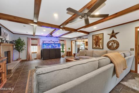 4 Stottle Lane Glenville NY 12302