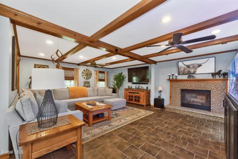 4 Stottle Lane Glenville NY 12302