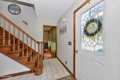 4 Stottle Lane Glenville NY 12302