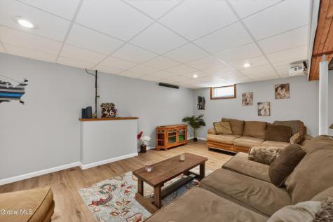 4 Stottle Lane Glenville NY 12302