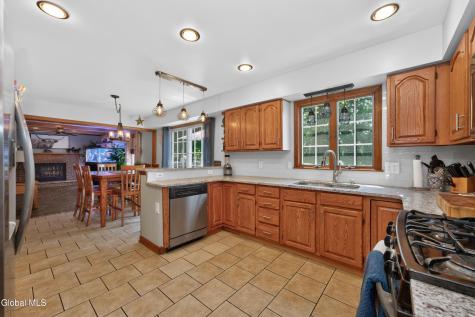 4 Stottle Lane Glenville NY 12302