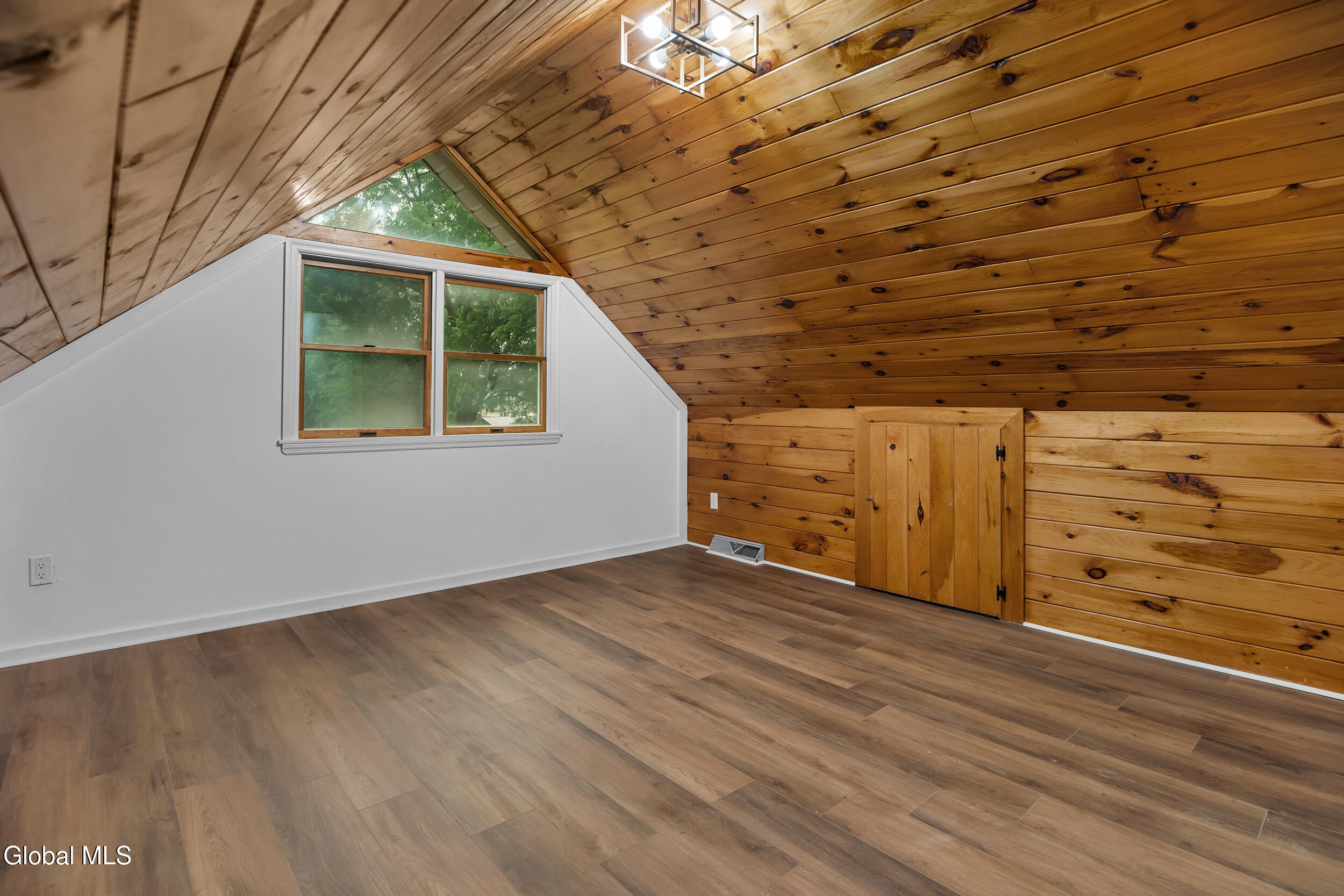 1368 Belmont Avenue Schenectady NY 12308