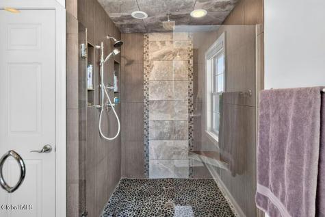 13 Peacham Road Watervliet NY 12189