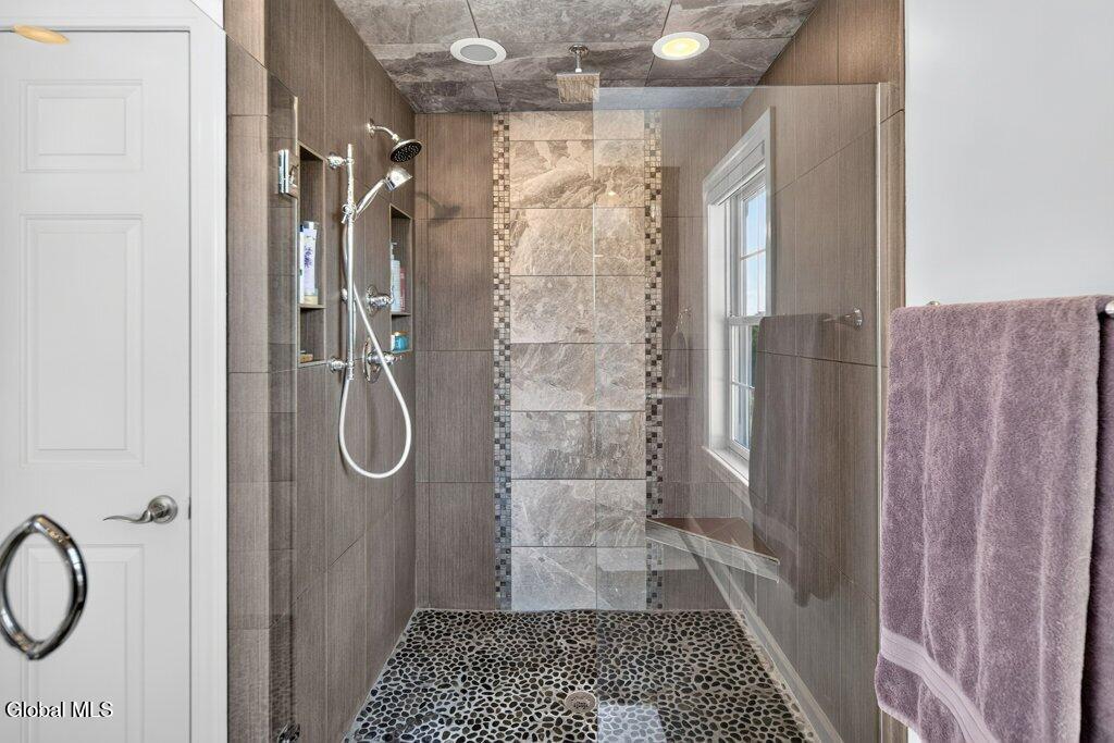 13 Peacham Road Watervliet NY 12189