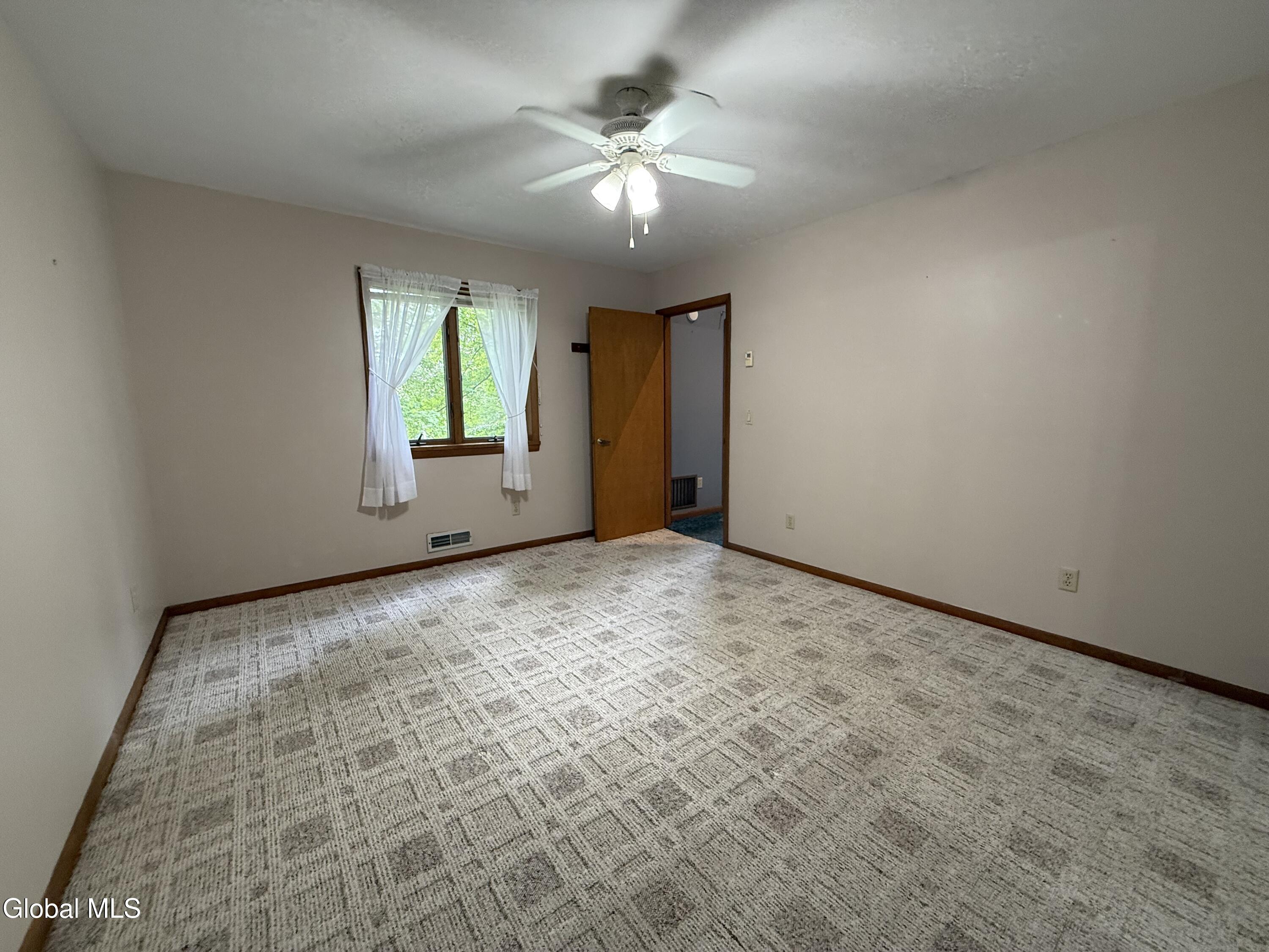 936 Ridge Road Broadalbin NY 12025