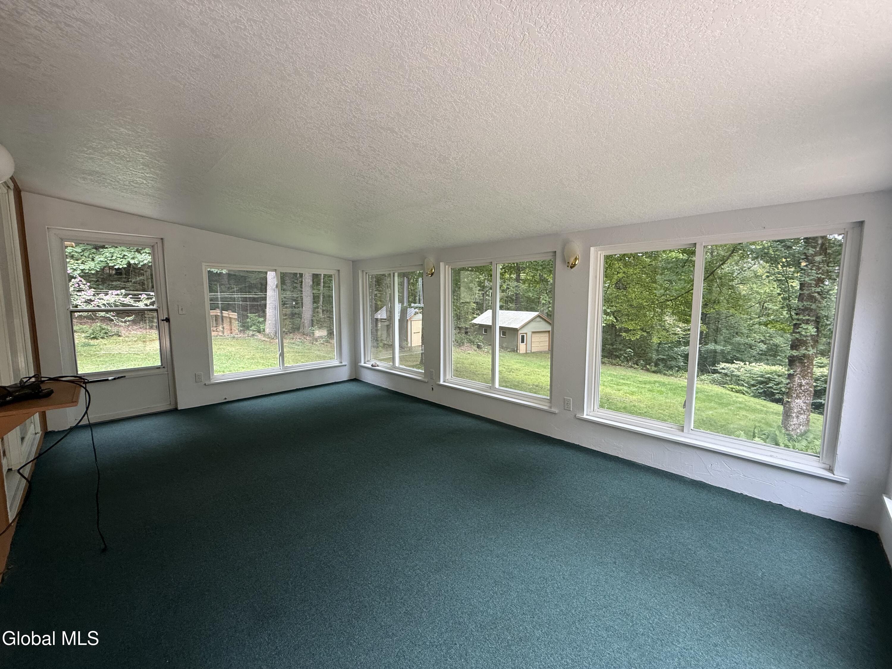 936 Ridge Road Broadalbin NY 12025