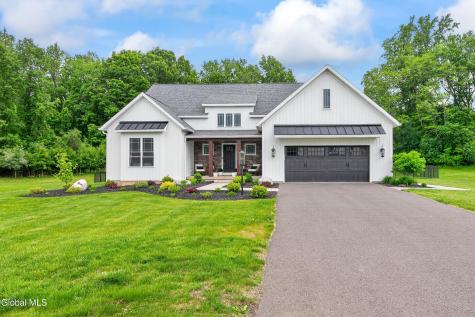 18 Bernie Loop Troy NY 12180