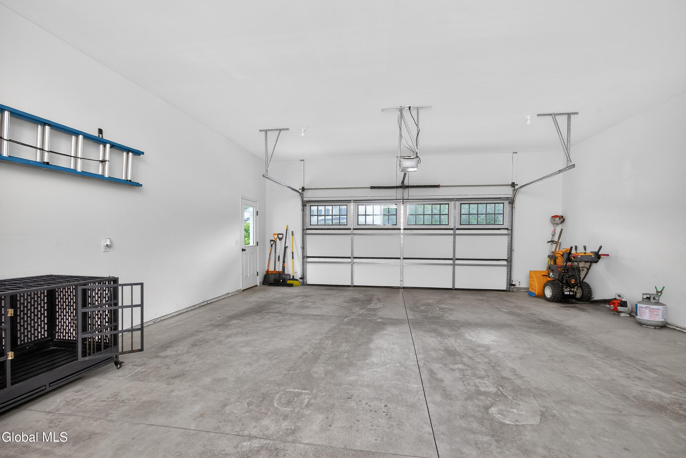 18 Bernie Loop Troy NY 12180
