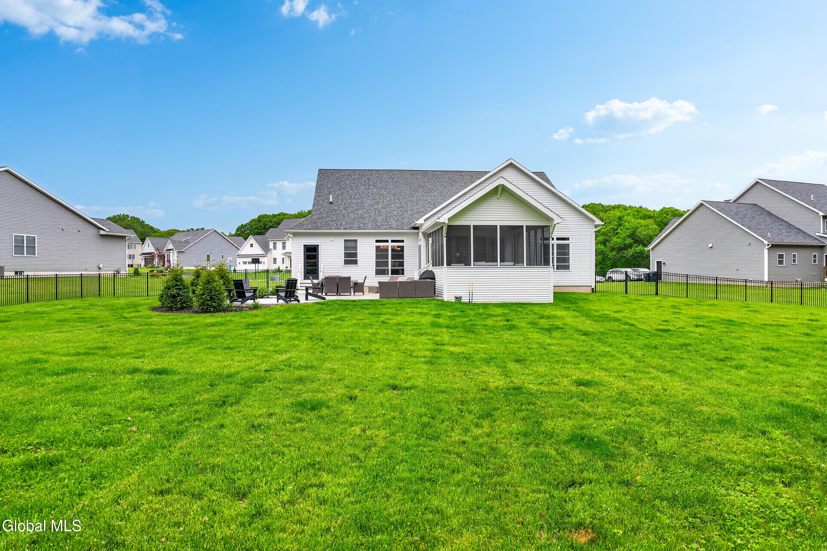 18 Bernie Loop Troy NY 12180