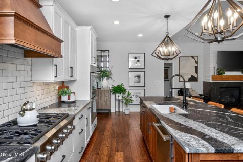 18 Bernie Loop Troy NY 12180