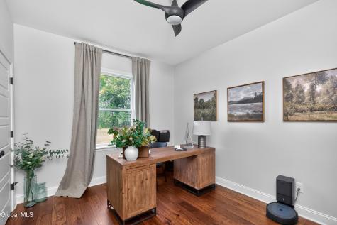 18 Bernie Loop Troy NY 12180