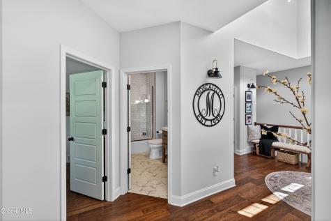 18 Bernie Loop Troy NY 12180