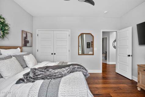 18 Bernie Loop Troy NY 12180