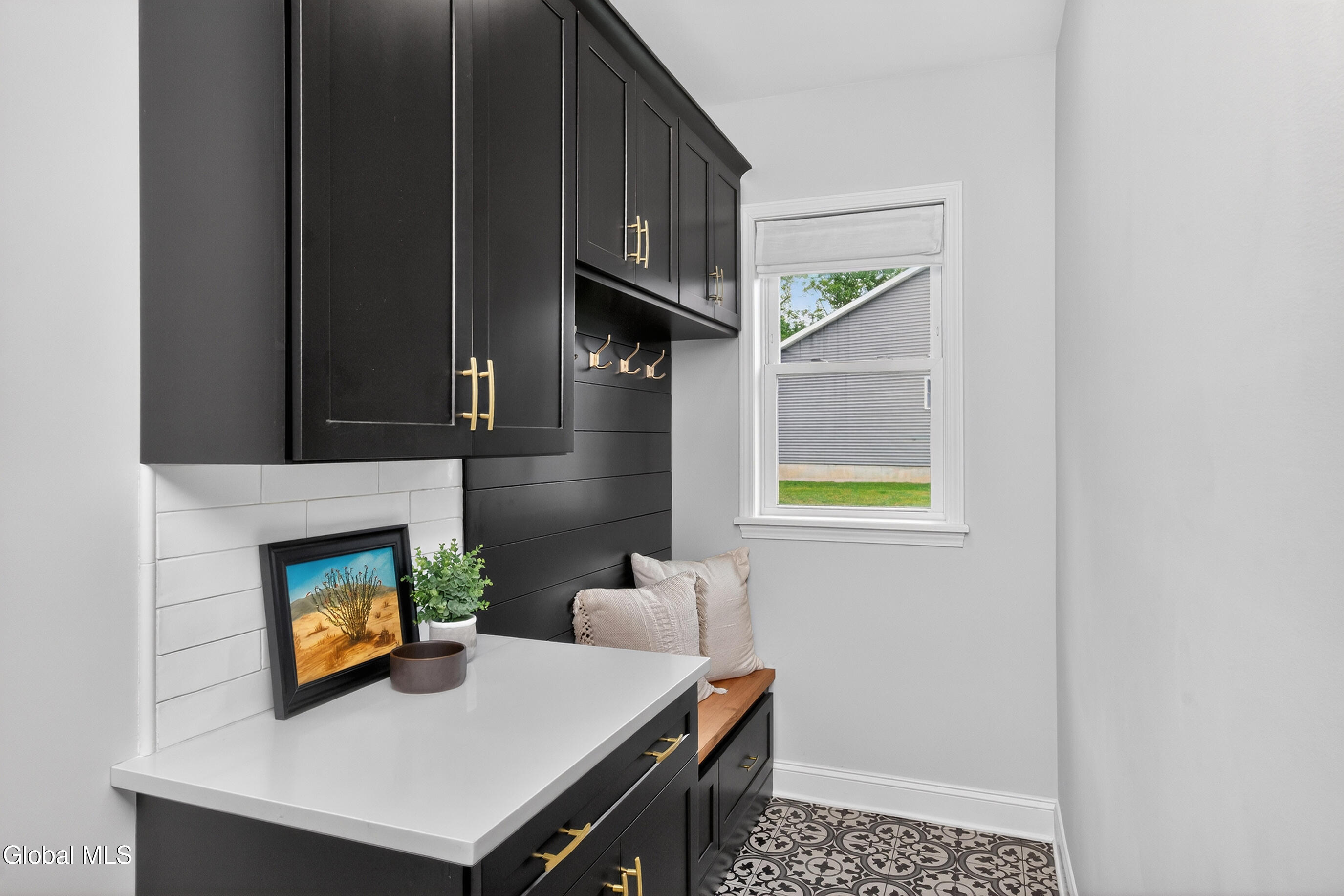18 Bernie Loop Troy NY 12180