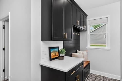 18 Bernie Loop Troy NY 12180