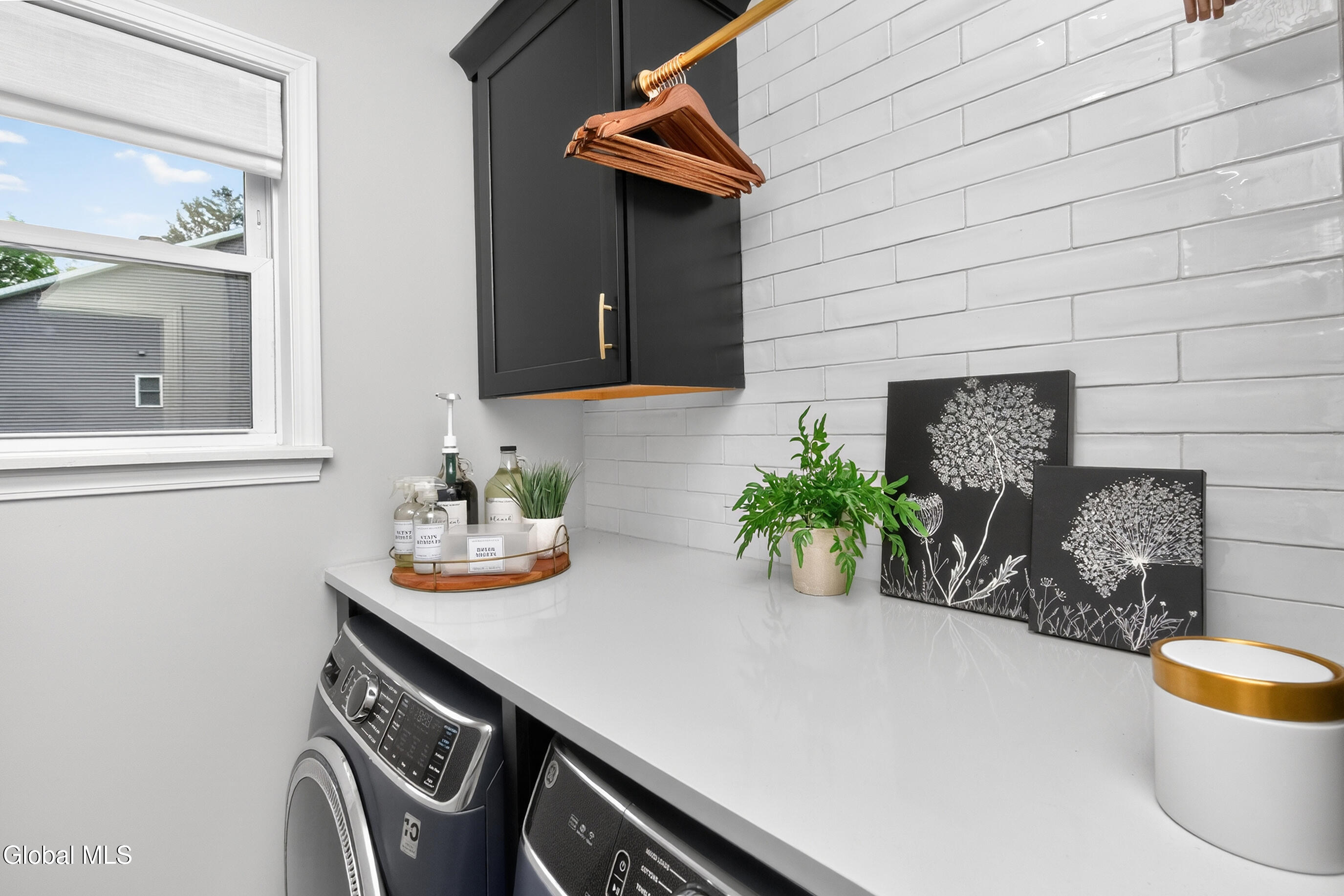 18 Bernie Loop Troy NY 12180