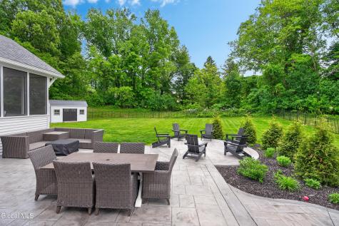 18 Bernie Loop Troy NY 12180